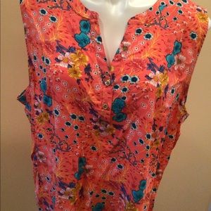 Women’s v neck sleeveless blouse